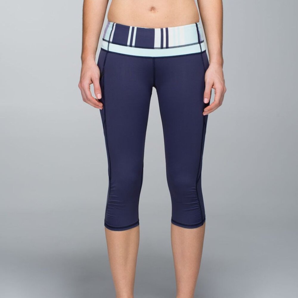LULULEMON Run A Marathon Crop Leggings Low Rise, 17" Inseam - Size 8 - Blue